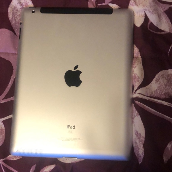 iPad 2 - Picture 2 of 2